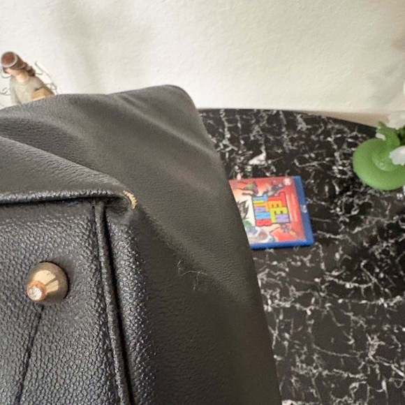 VINTAGE Dooney & Bourke Black Tote with Red Interior - Picture 16 of 16